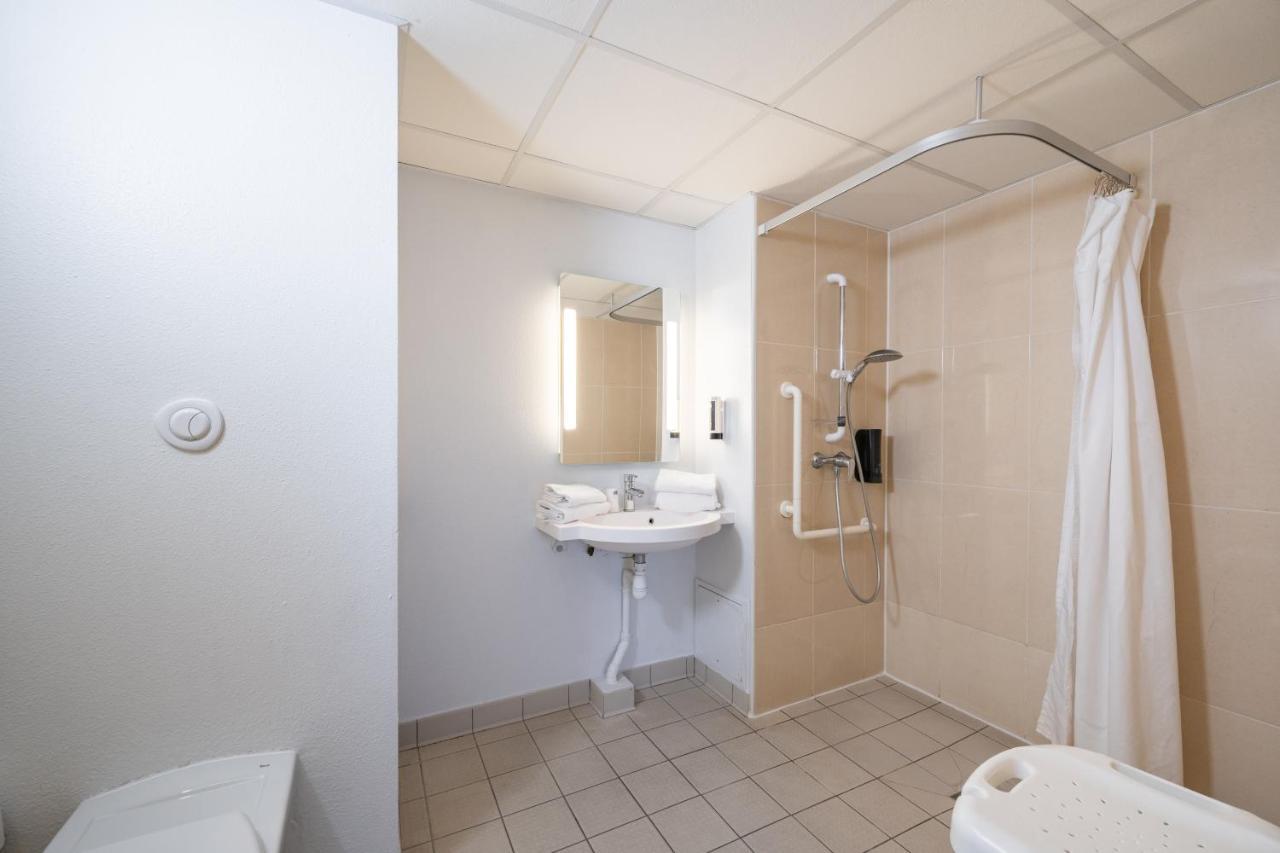 B&B Hotel Сент Экстерьер фото