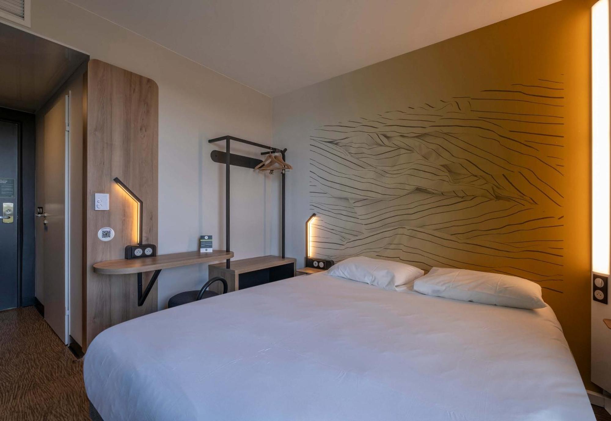 B&B Hotel Сент Экстерьер фото